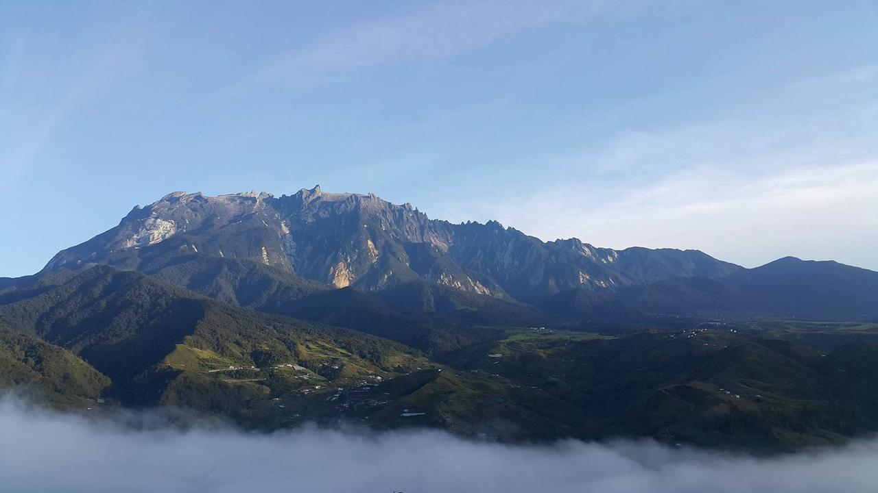 Crystal Hill R Hotel Kundasang Exterior photo